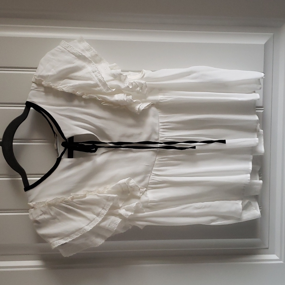 Zara | Fluttery Blouse